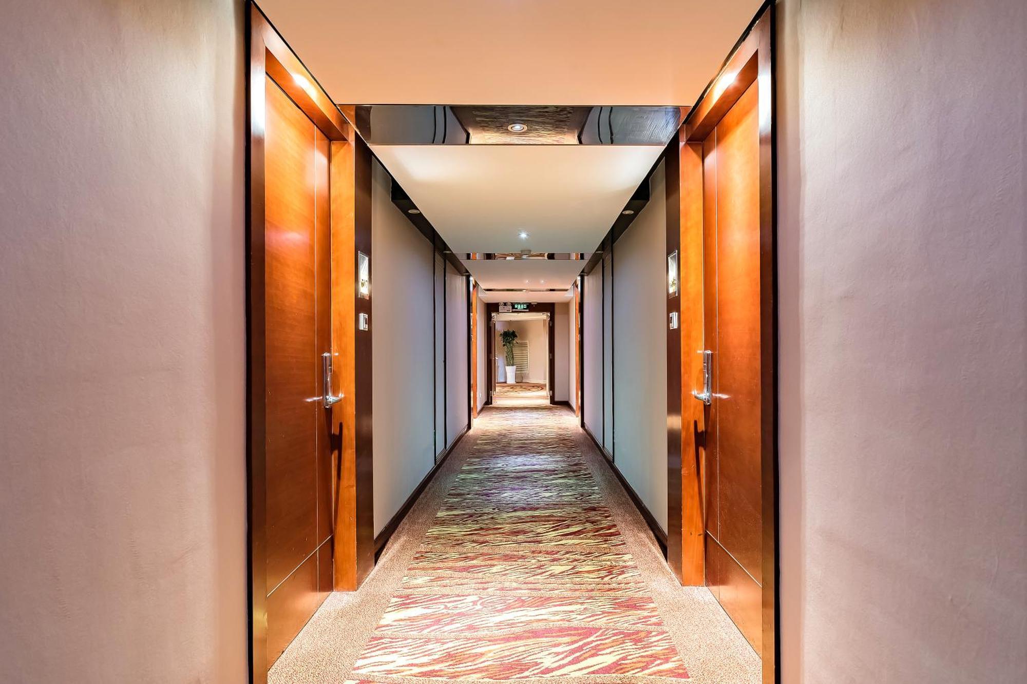 Beijing Feitian Hotel Exterior photo